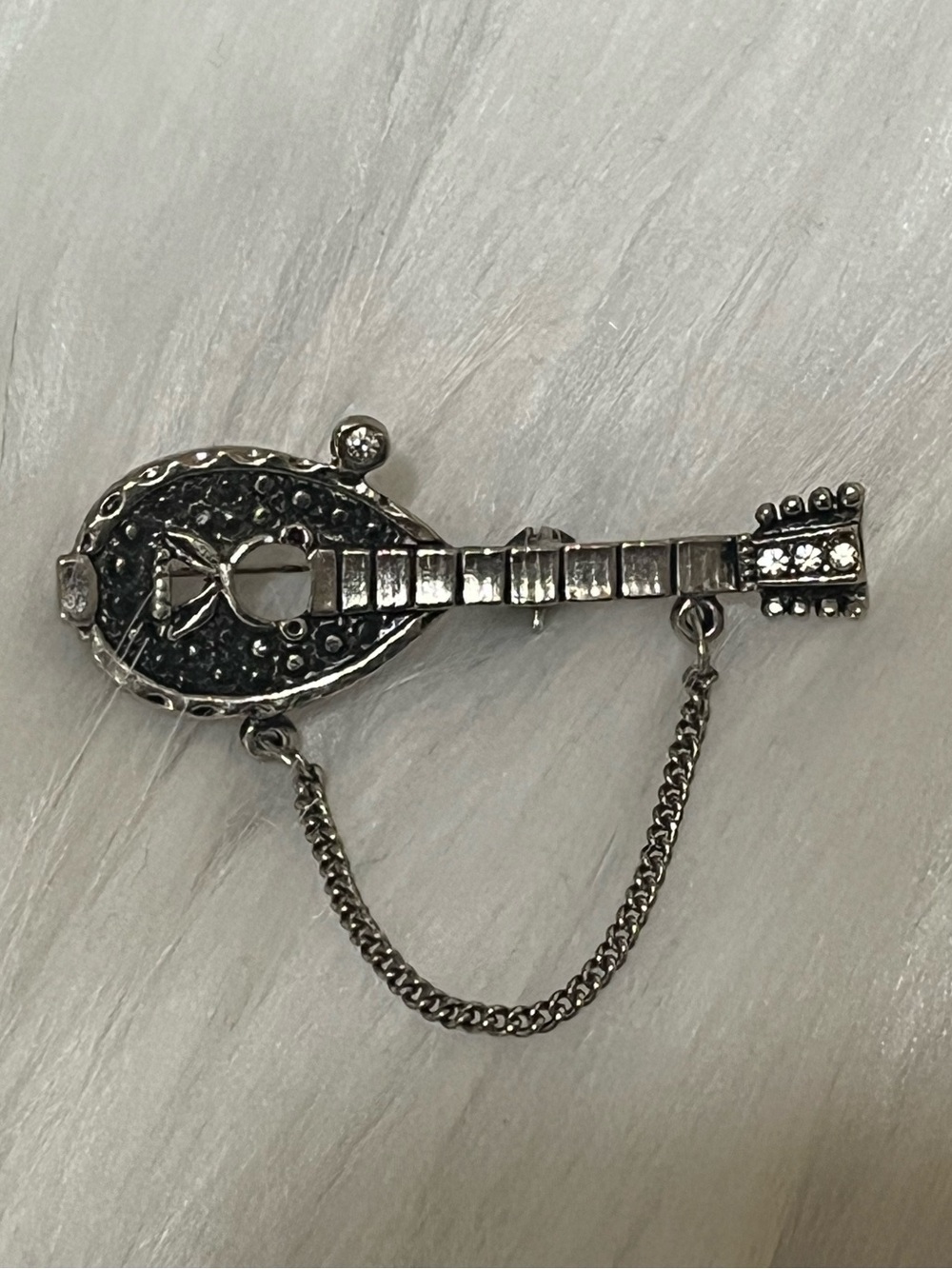 Vintage Stringed Instrument Brooch